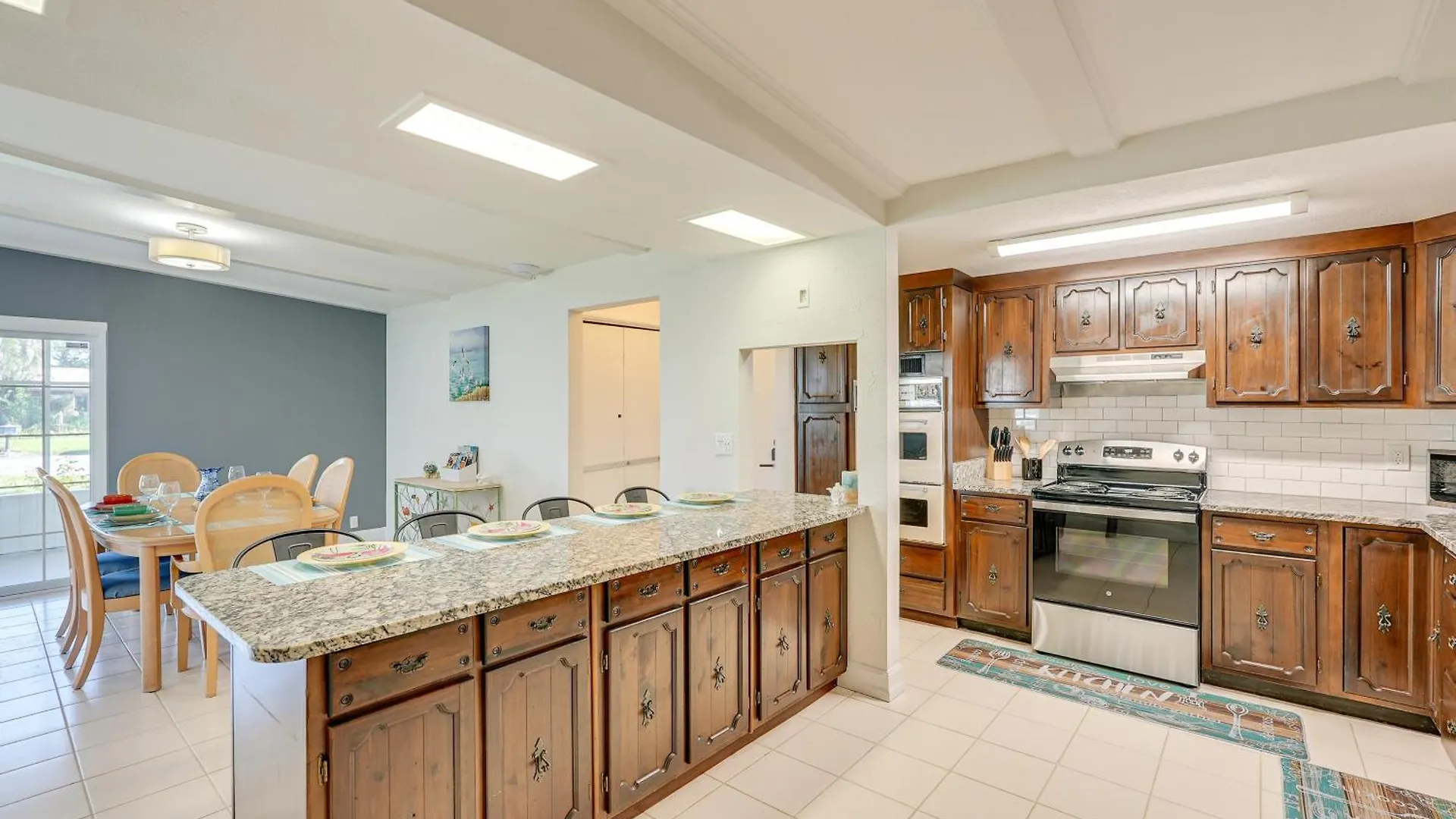 Semesterbostad Spacious Home In Panama City Beach, Fl USA